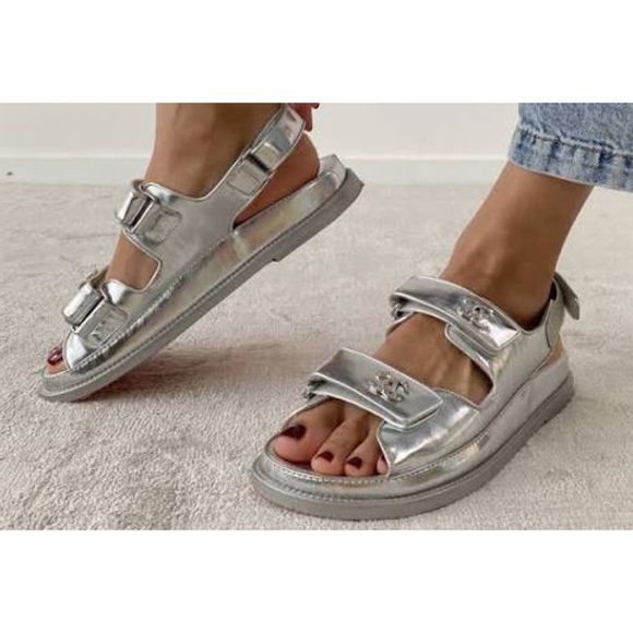 CHANEL Shoes - CHANEL DAD Sandals Silver laminated leather printed logo size 38